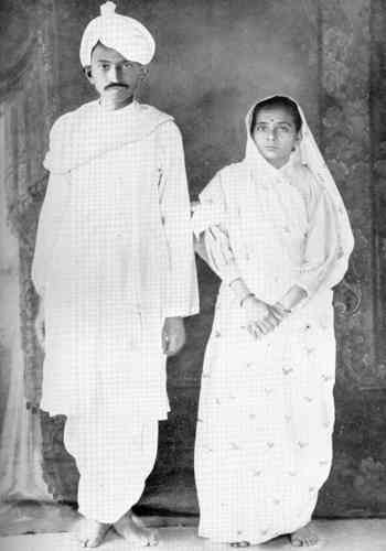 Mahatma Gandhi with Kasturba Gandhi