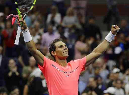 Rafael Nadal, Naomi Osaka steal headlines in rain-hit first round at US Open