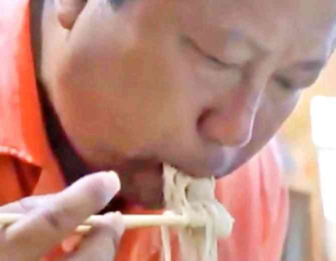 a street cleaner only eats noodles