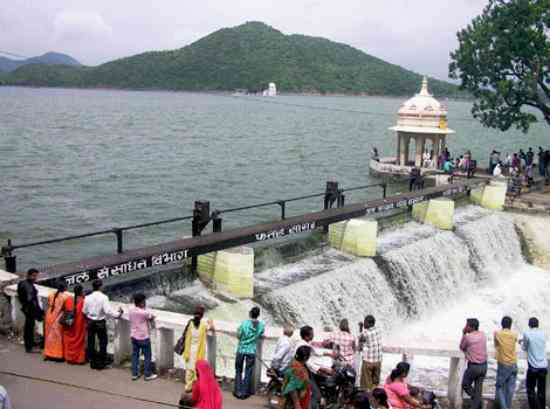 fatehsagar lake in udaipur