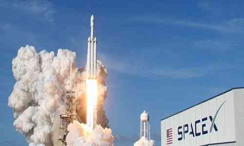 Florida,SpaceX Falcon 9 rocket,SpaceX,Apollo,rocket,powerful,nasa created powerful rocket,Rocket Launcher,rocket launched,heavy duty,