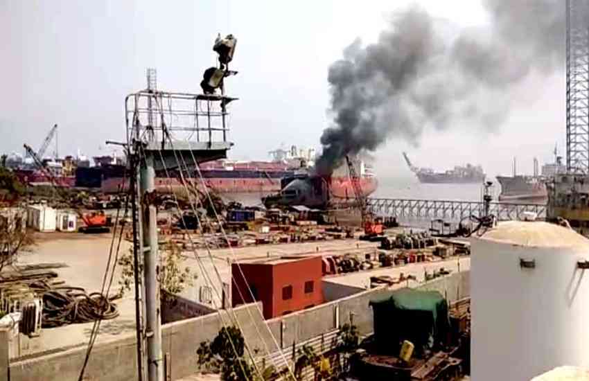 fire in alang ship breaking yard