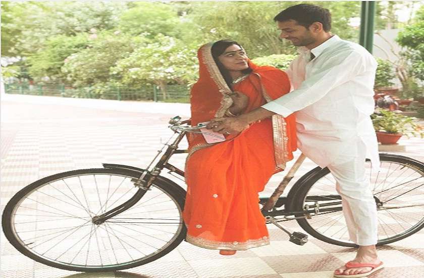 aishwarya rai and tej pratap yadav bycycle photo goes viral