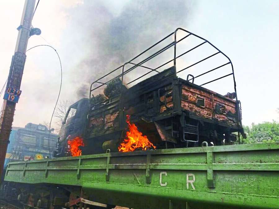 Army Burning Train Latest news in hindi