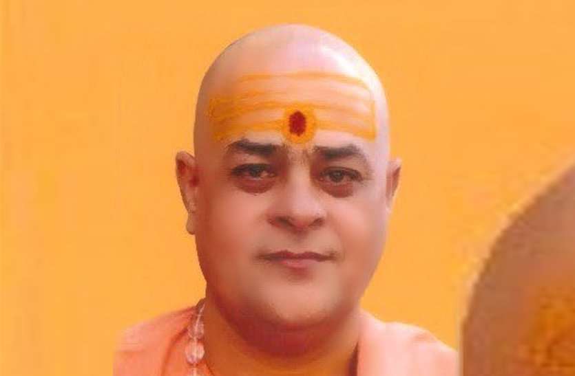 swami akhileshwaranand