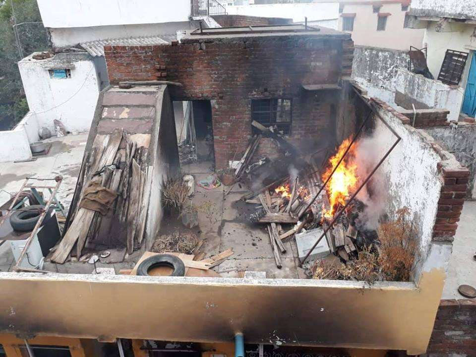 Gangwar Two murders fire three storey house