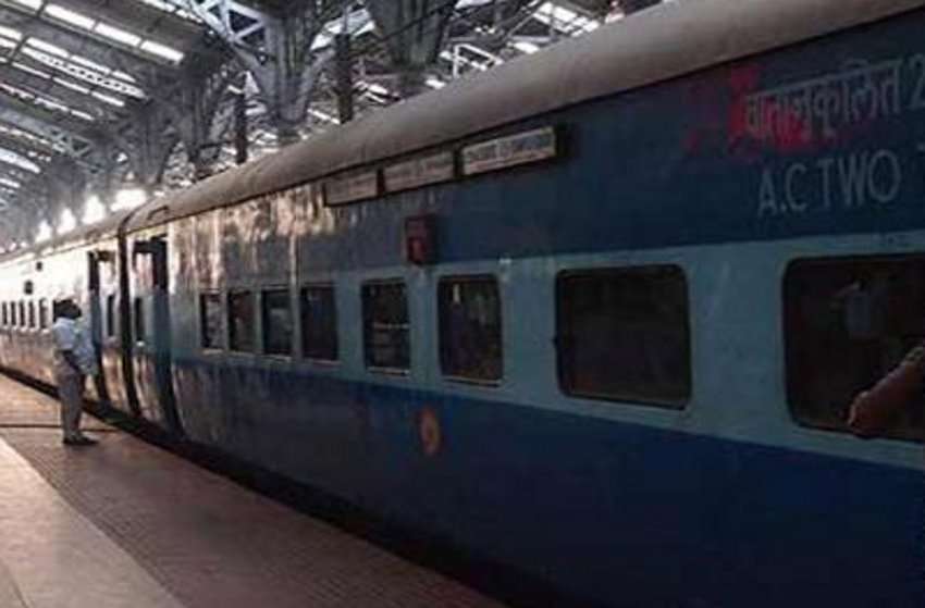indian railway helpline numbers