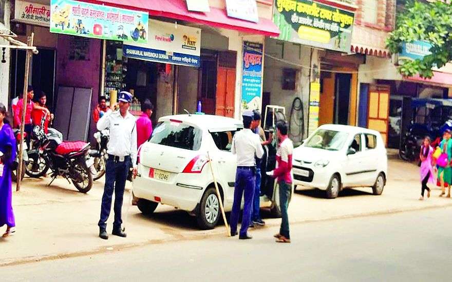 Alirajpur Traffic police checking