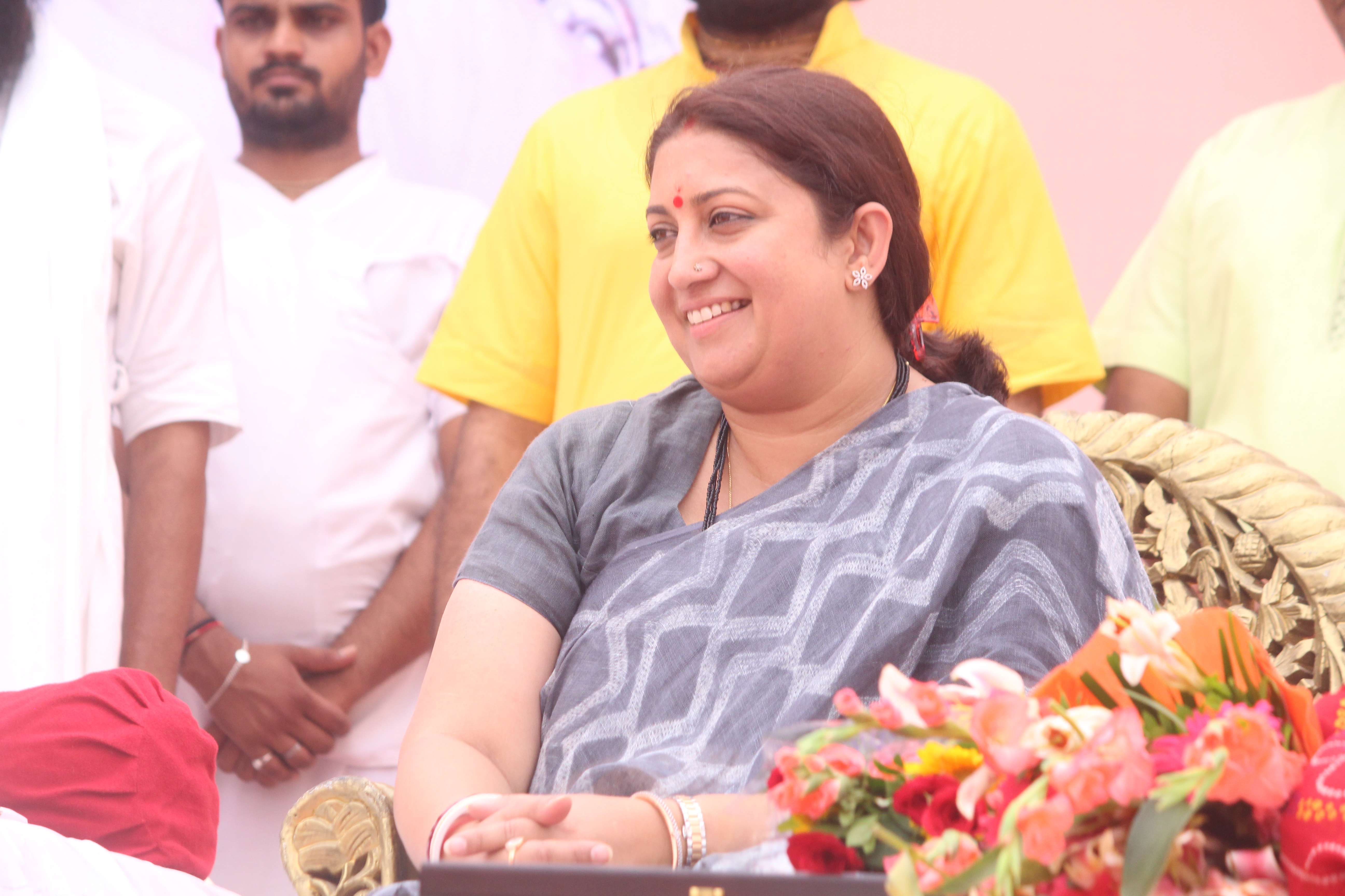 smariti irani says youth will became face of our society