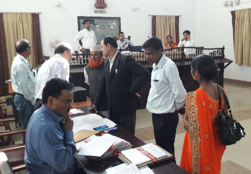 Election form buyed from collector court