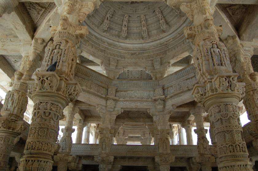  रणकपुर में स्थित जैन मंदिर 