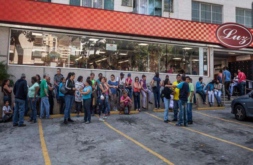 Queue in Venezuela for condom