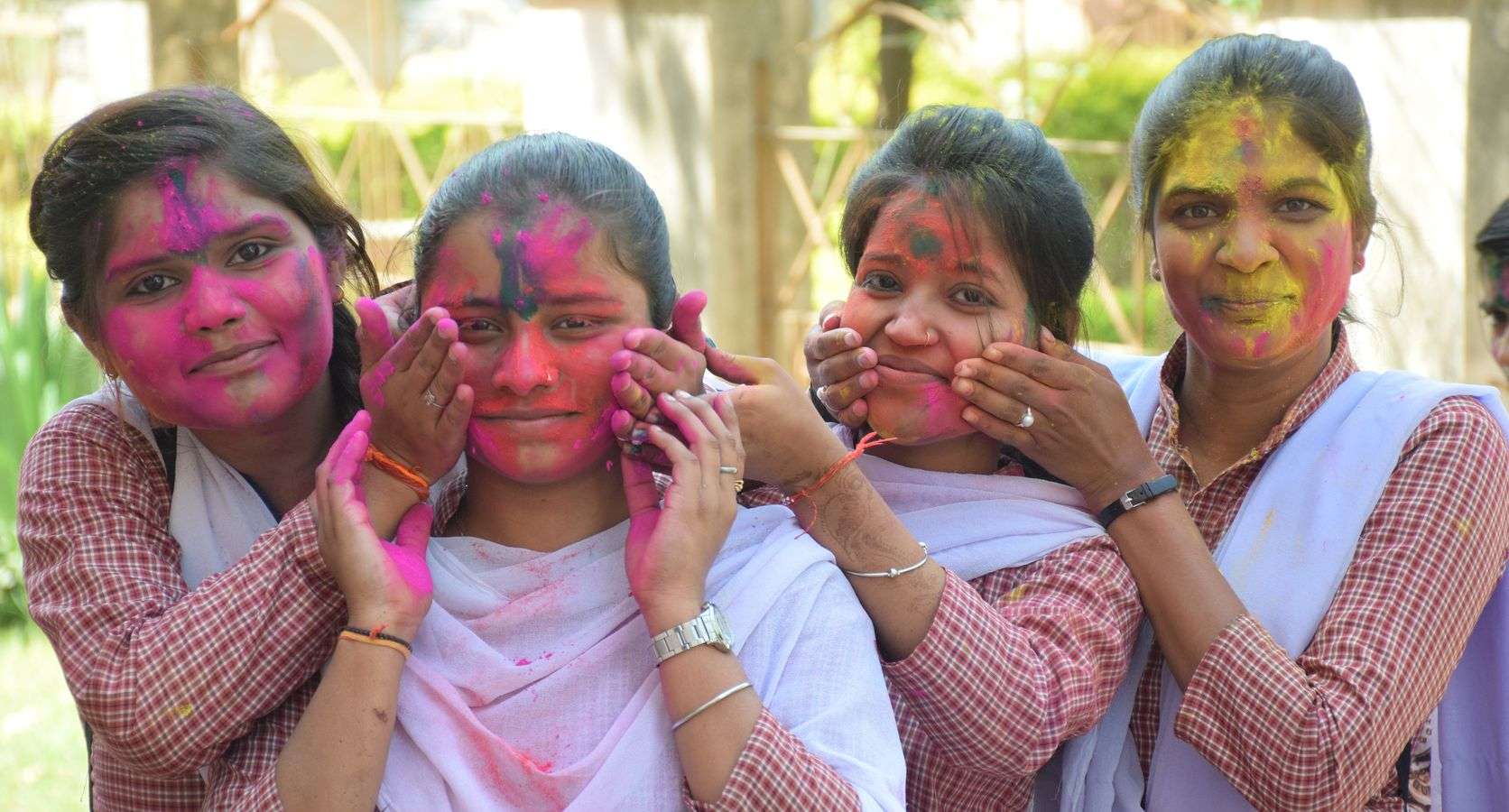 Holi colours Removal tips