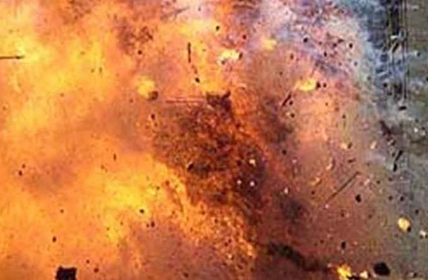 झारखंड: नक्सलियों ने भाजपा कार्यालय को विस्फोट कर उड़ाया, छह तारीख को होने वाले मतदान को प्रभावित करने की साजिश