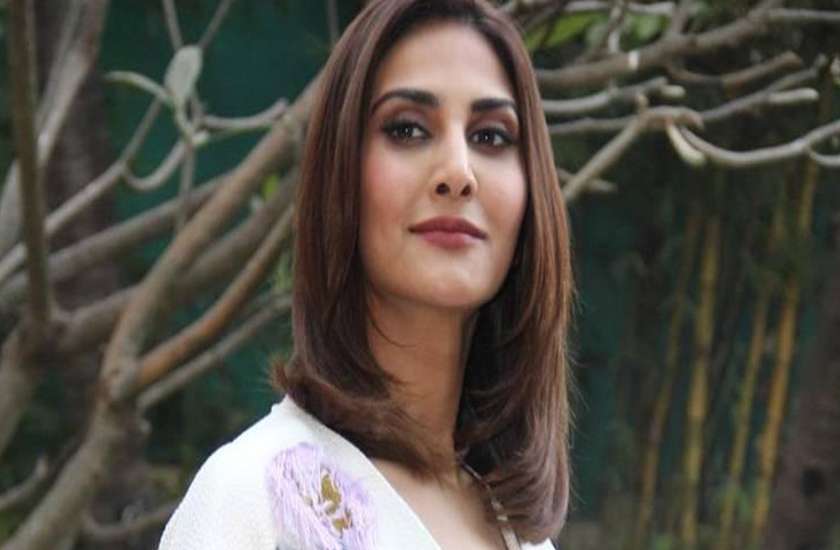vaani-kapoor-got-followed-by-crazy-fan-filed-police-against-him