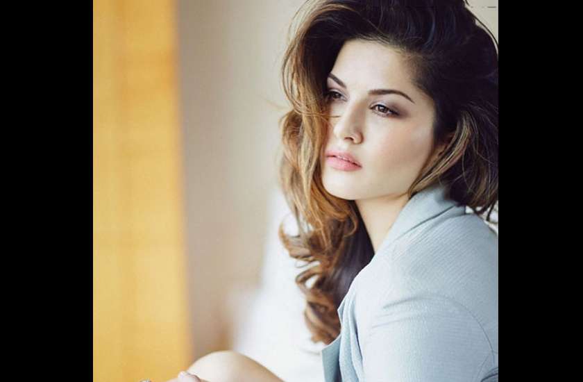 birthday-special-sunny-leone-lifestory-unknown-facts