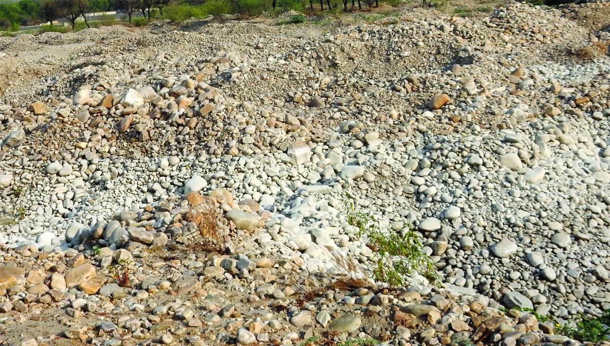 Stones of self-interest emerged in river of Banas