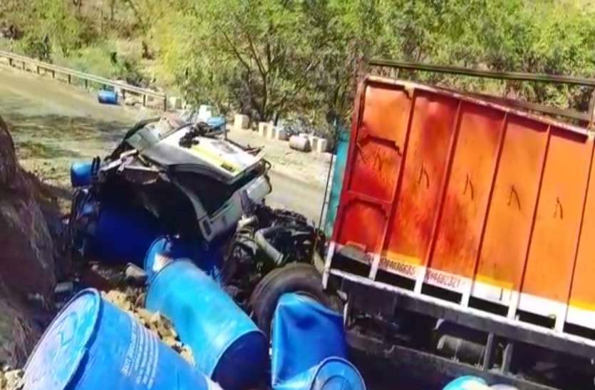 truck accident of chemicals