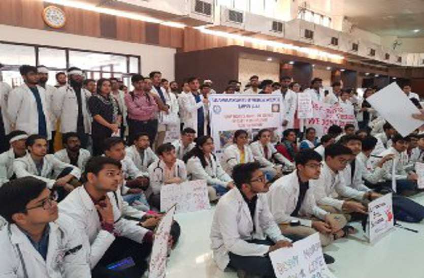 Kolkata doctor's Strike Live