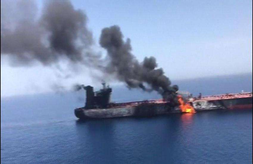 oil tanker hit in gulf