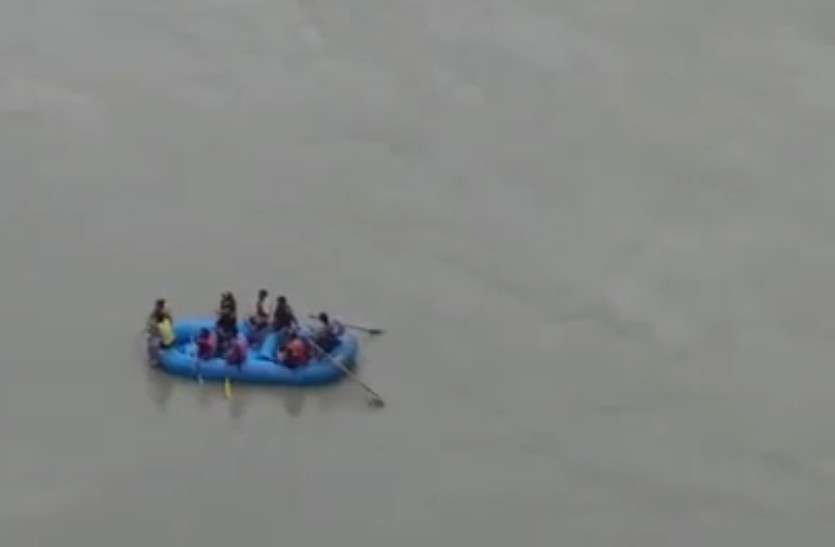 Car Fell In Teesta River: Search Operation Intervened By Om Birla