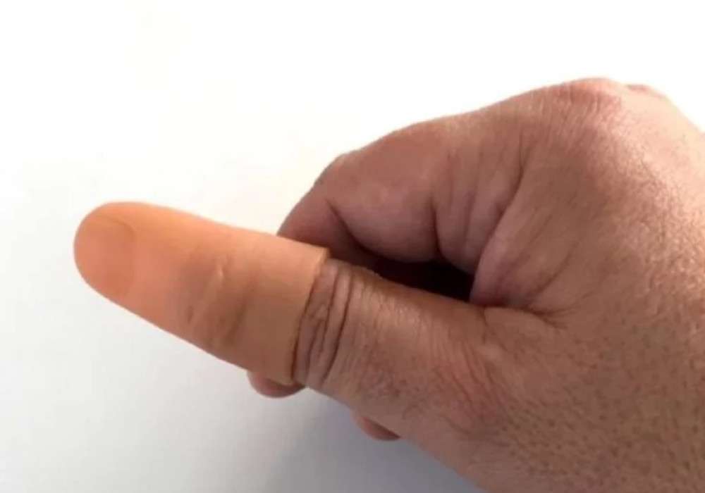 Fake thumb
