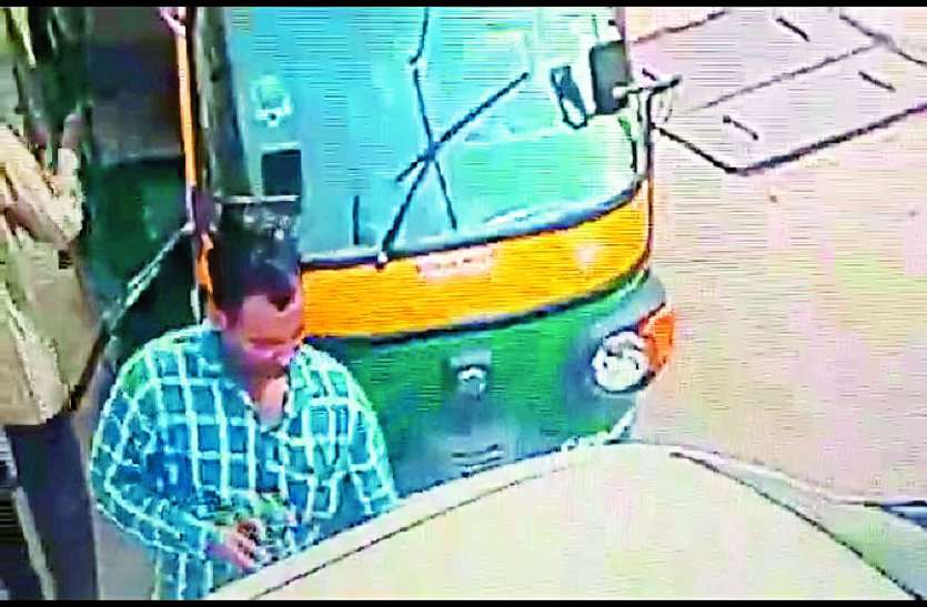 police gwalior not finding accused of crime captured in CCTV