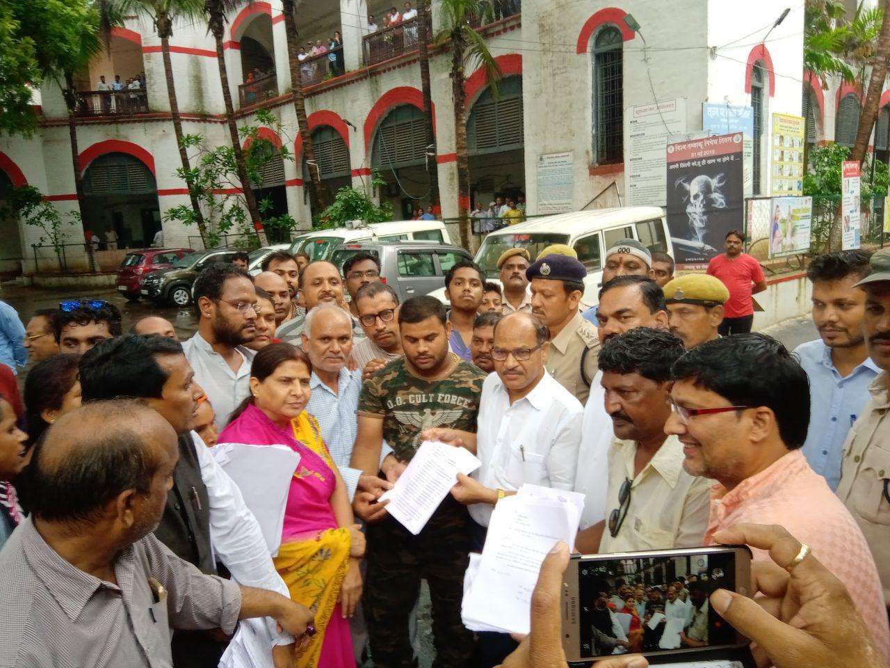 CG Congress MLA Rashmi Singh protest against own state government