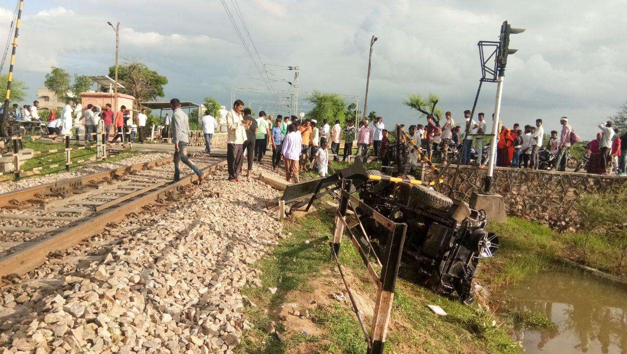 train accident at chaksu jaipur