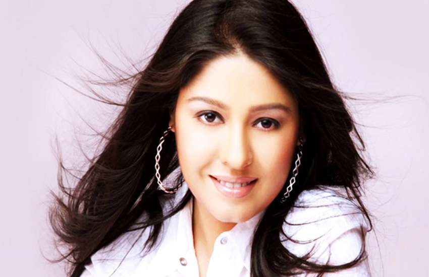 sunidhi-chauhan-lifestory-unknown-facts