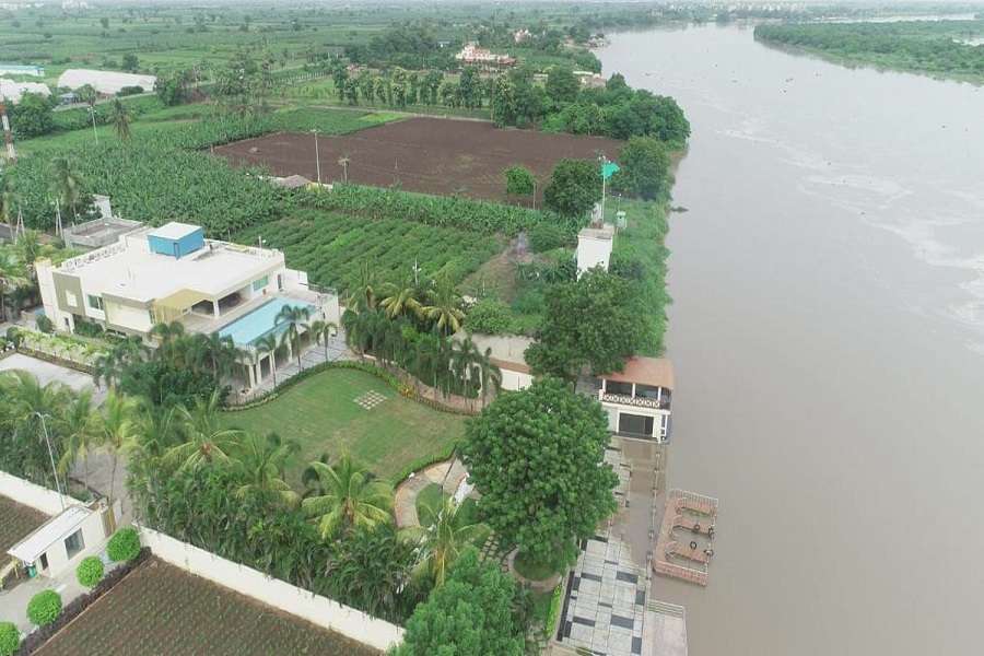 Chandrababu Naidu told to vacate house on banks of Krishna river