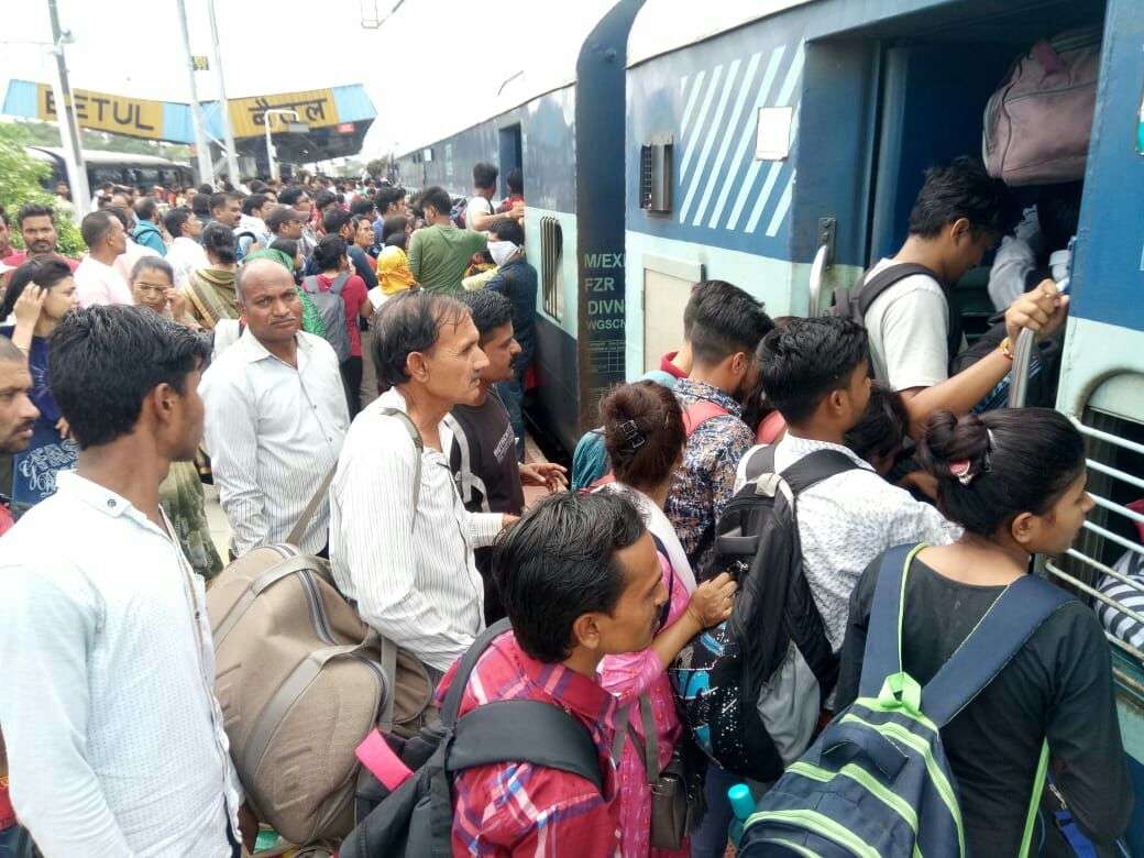 irctc news: cancelled trains, today train, delhi route, jabalpur station, jabalpur train