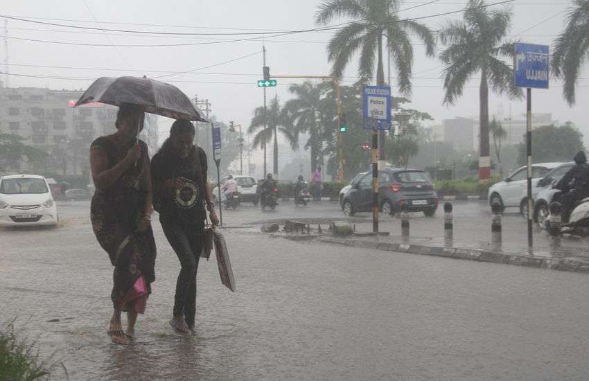 Heavy Rain : गुजरात पर बना सिस्टम हुआ सक्रिय हुआ तो MP में बरपाएगा कहर