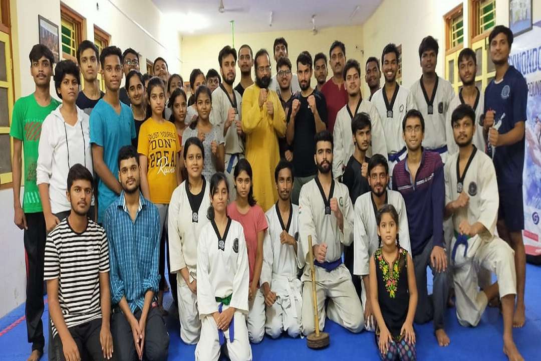 IIT BHU के छात्रों ने सीखे आत्म रक्षा के गुर