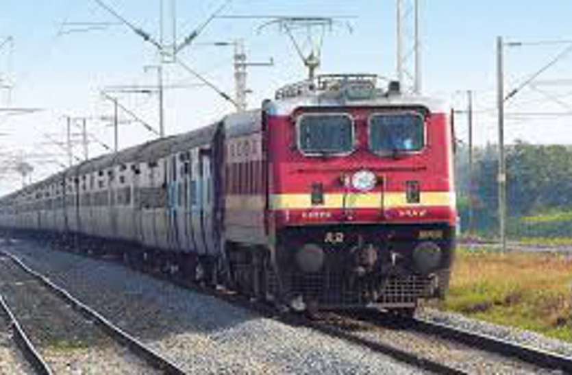 बिजली से रफ्तार पकड़ेगी ट्रेन, रेलवे ट्रेक हुआ विद्युतीकृत
