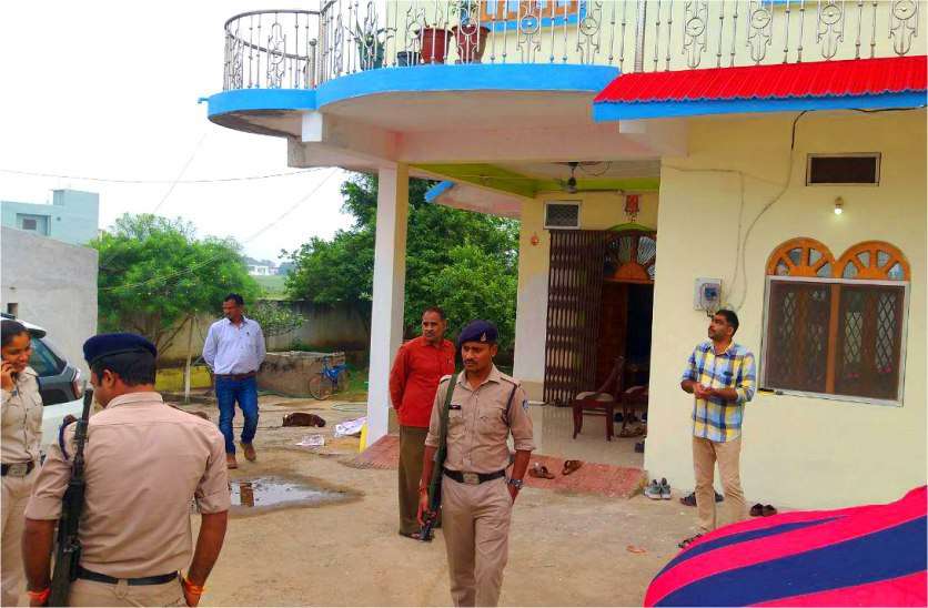 Lokayukta Raid: At Bhupendra Pandey APO Zila panchayat in Sidhi