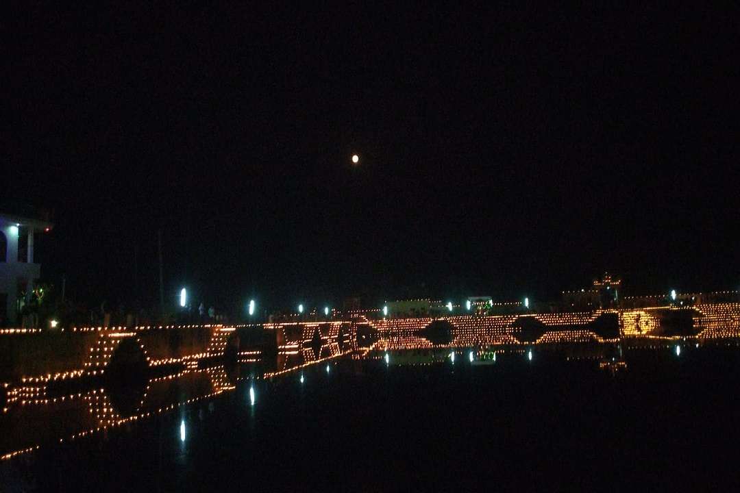 Devdeepavali 2019 Bhairav Talab illuminated with 16000 lamps