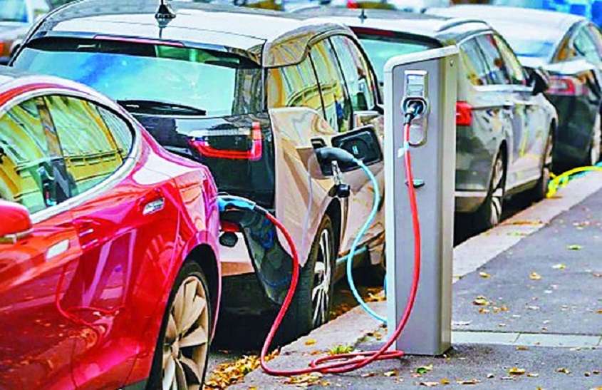 इलेक्ट्रिक कारों के पर्यावरणीय लाभ एसयूवी ने किए बेकार