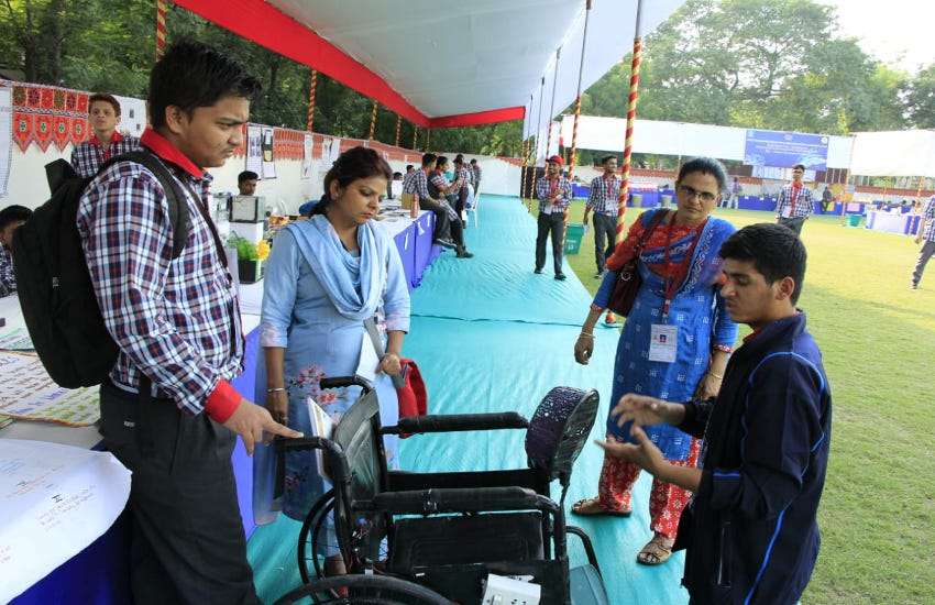 Ahmedabad News विज्ञान, गणित, पर्यावरण प्रदर्शनी में दिखी विद्यार्थियों की प्रतिभा