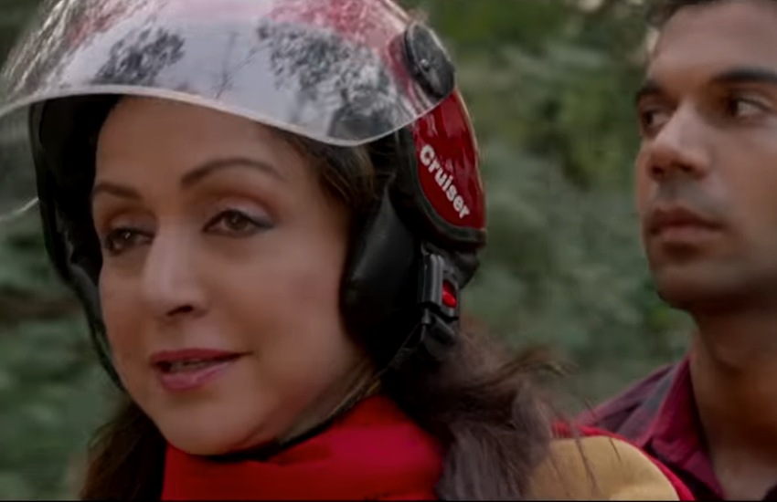'शिमला मिर्च' ट्रेलर: 'राजकुमार' की इस हरकत के चलते मां 'हेमा मालिनी' को हुआ बेटी के बॉयफ्रेंड से प्यार, देखें वीडियो