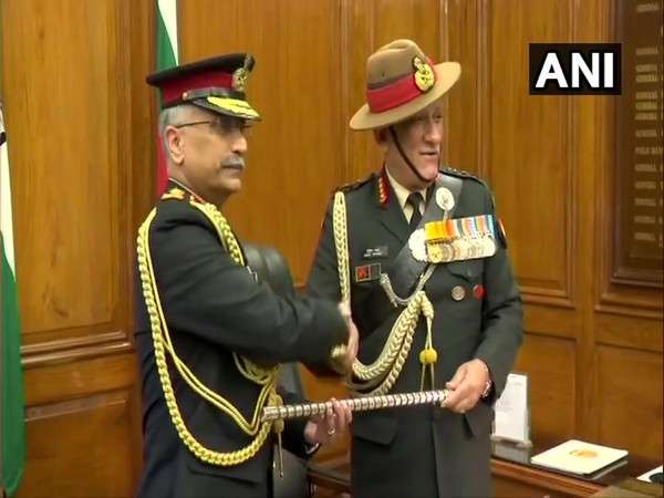 new_army_chief_lt_gen_manoj_mukund_naravane.jpg