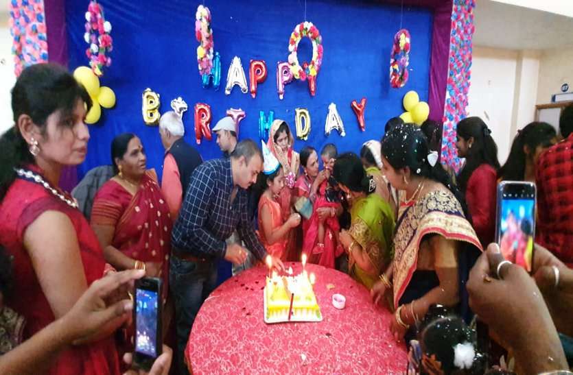 पत्रिका स्वर्णिम भारत अभियान, पहले ली इस परिवार ने स्वच्छता की शपथ, फिर काटा जन्मदिन का केक