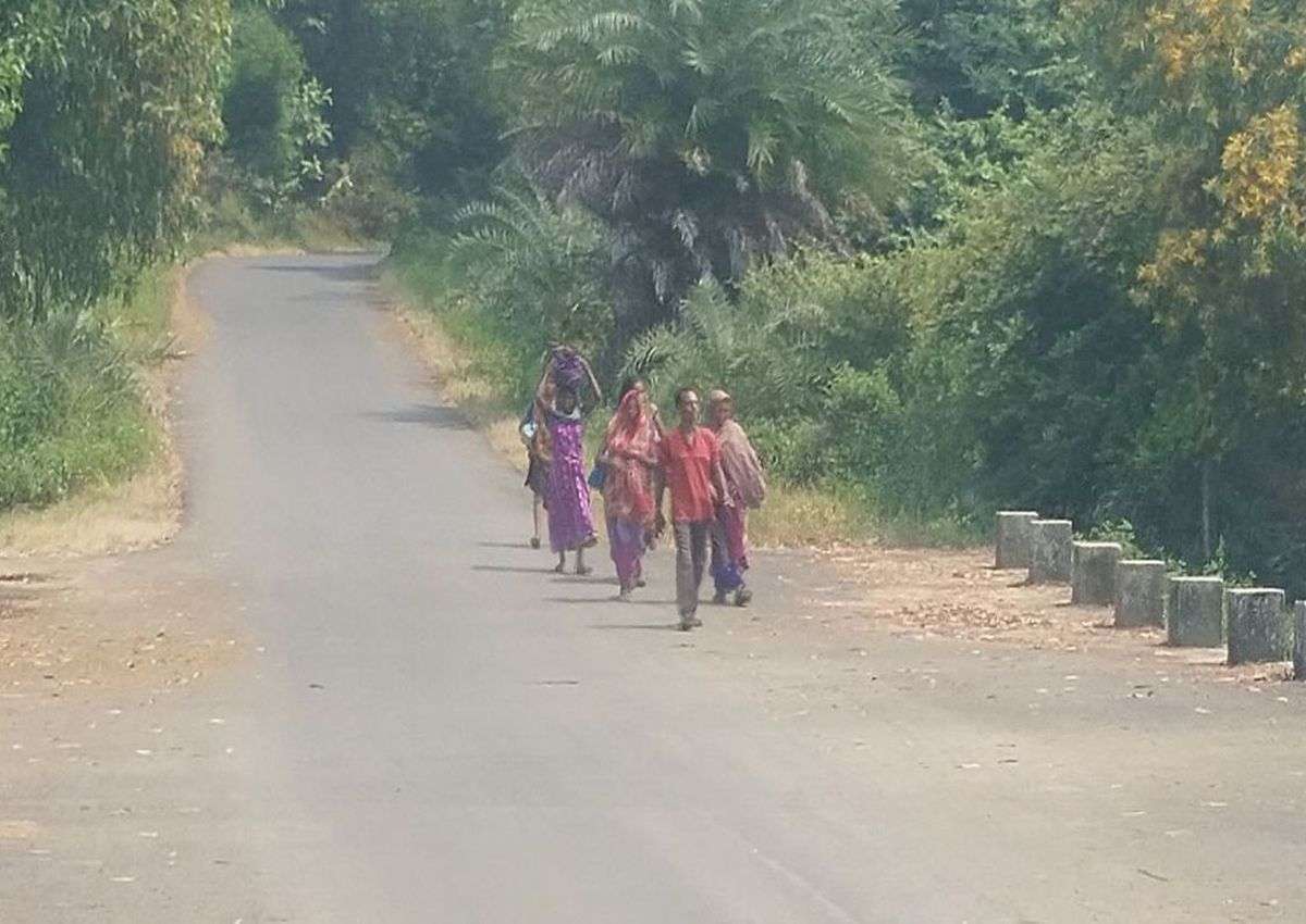 Women's Day Special: आदिवासी महिलाओं तक नहीं पहुंचा विकास
