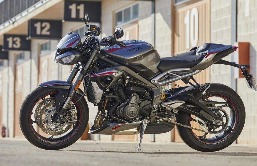 2020-triumph-street-triple-rs-review-sport-motorcycle-3.jpg