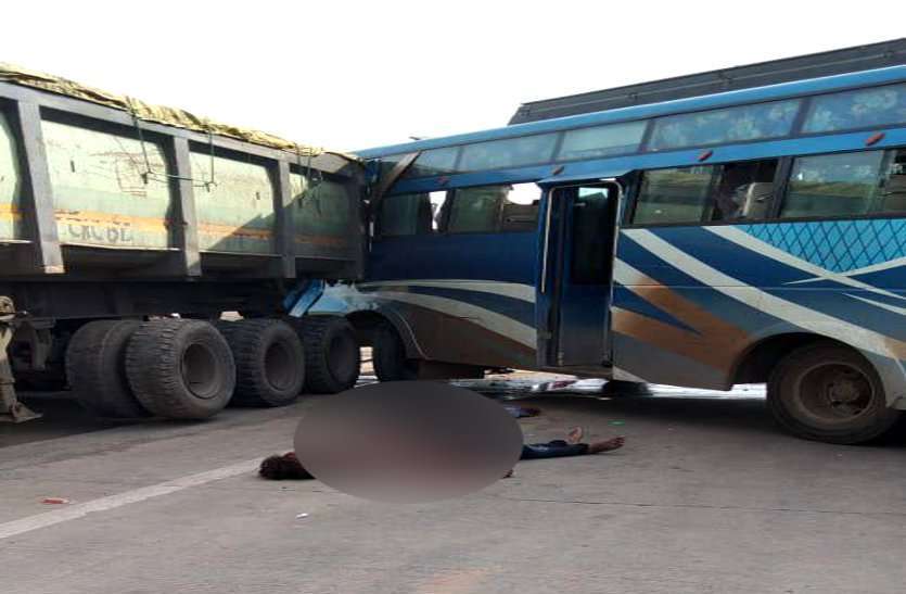 पुणे से झारखंड जा रहे प्रवासी श्रमिकों की बस और ट्रेलर से टकराई, ड्राइवर समेत 3 की मौत, पांच गंभीर रूप से घायल