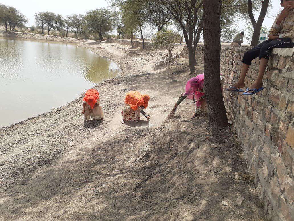 agolai rural people clean water bodies during coronavirus lockdown