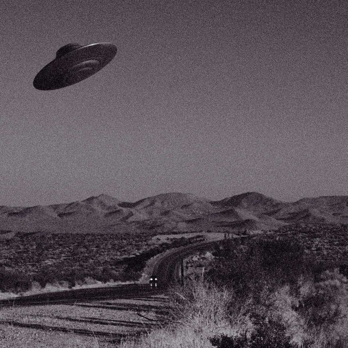 WORLD UFO DAY 02 JULY, 2020: सिर्फ हम ही नहीं, यूएफओ भी रखते हैं आसमान पर अधिकार