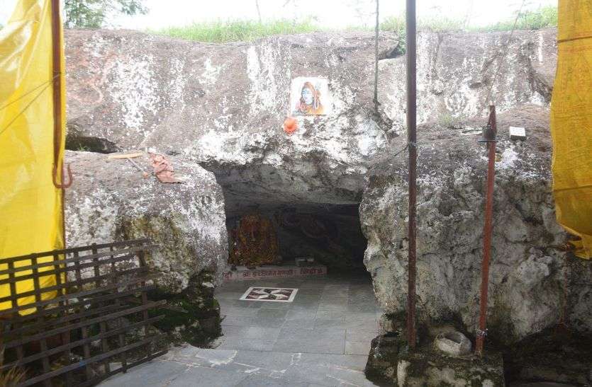 400 साल पहले गुफा में मिले थे यहां पर भगवान गणेश साथ महादेव