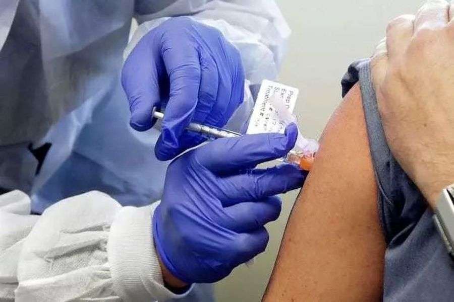 कोविड-19: रूस के बाद अब चीन भी पहुंचा वैक्सीन बनाने के करीब