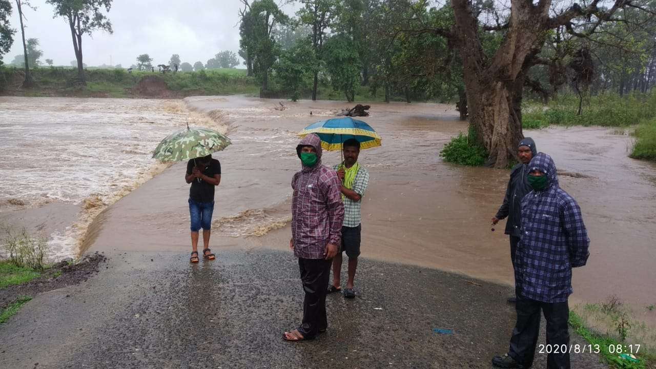 फेन नदी उफान में, बाढ़ में घिरी रही रैपिड रिस्पांस टीम